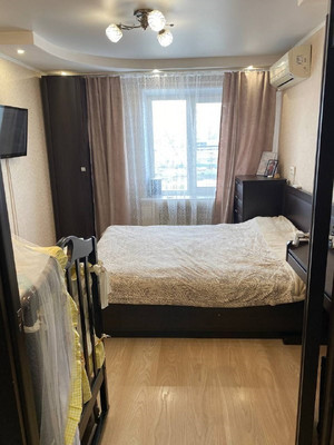 Продам двухкомнатную (2-комн.) квартиру, Гражданская ул, 14, Челябинск г