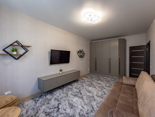 Сдам двухкомнатную (2-комн.) квартиру, Батурина ул, 131, Симферополь г