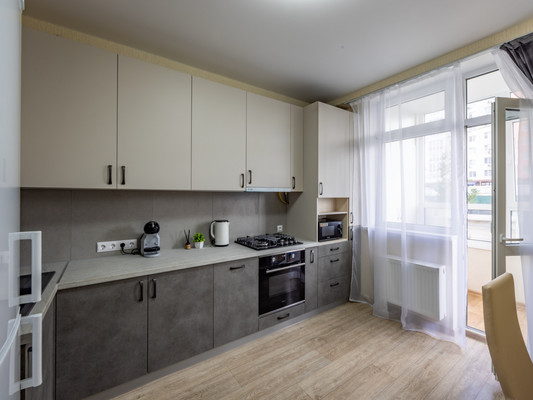 Сдам двухкомнатную (2-комн.) квартиру, Батурина ул, 131, Симферополь г