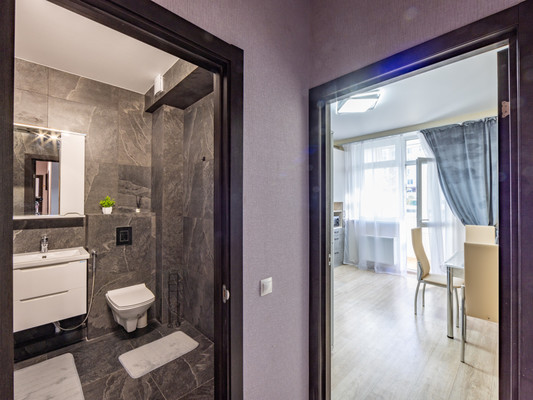 Сдам двухкомнатную (2-комн.) квартиру, Батурина ул, 131, Симферополь г