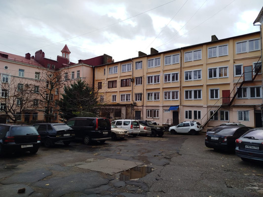 Продам однокомнатную (1-комн.) квартиру, Ильича пл, 4, Туапсе г