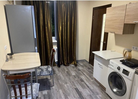 Продам однокомнатную (1-комн.) квартиру, Ильича пл, 4, Туапсе г