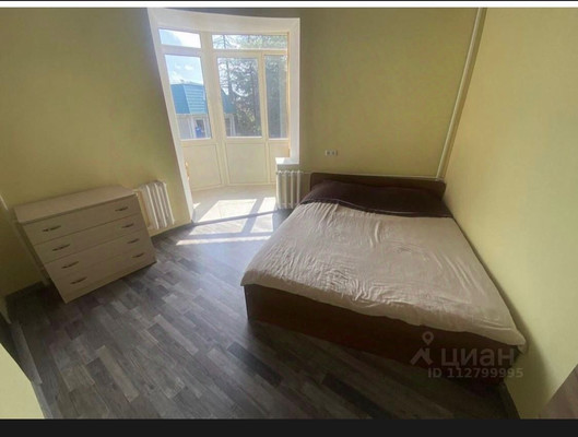 Продам однокомнатную (1-комн.) квартиру, Ильича пл, 4, Туапсе г