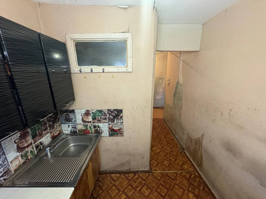 Продам трехкомнатную (3-комн.) квартиру, Таежный мкр, 1, Комсомольск-на-Амуре г
