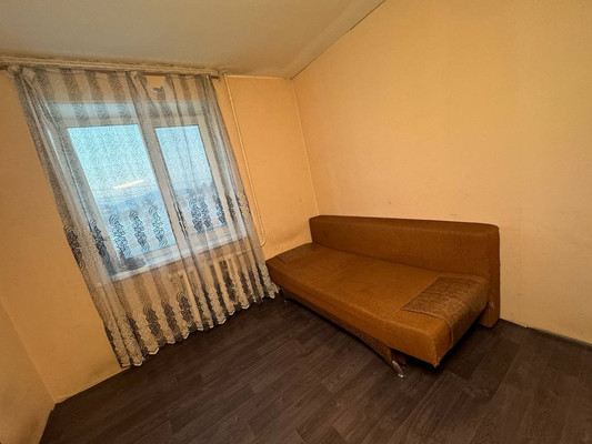 Продам трехкомнатную (3-комн.) квартиру, Таежный мкр, 1, Комсомольск-на-Амуре г