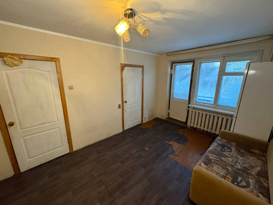 Продам трехкомнатную (3-комн.) квартиру, Таежный мкр, 1, Комсомольск-на-Амуре г