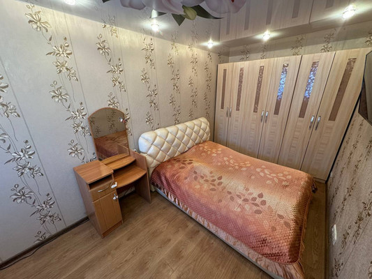 Продам двухкомнатную (2-комн.) квартиру, Интернациональный пр-кт, 31, Комсомольск-на-Амуре г