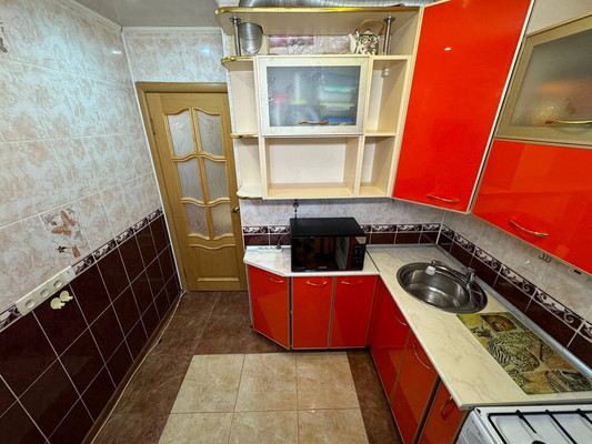 Продам двухкомнатную (2-комн.) квартиру, Интернациональный пр-кт, 31, Комсомольск-на-Амуре г