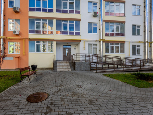 Сдам двухкомнатную (2-комн.) квартиру, Батурина ул, 131, Симферополь г