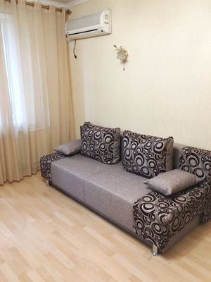 Сдам однокомнатную (1-комн.) квартиру, Гурьянова ул, 27, Белоусово г