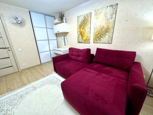 Продам двухкомнатную (2-комн.) квартиру, Пролетарский пер, 10а, Киров г