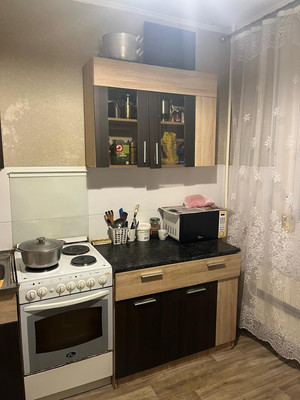 Продам трехкомнатную (3-комн.) квартиру, Строгинский б-р, 4к1, Москва г