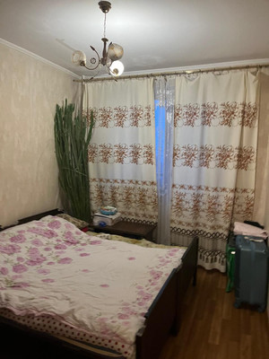 Продам трехкомнатную (3-комн.) квартиру, Строгинский б-р, 4к1, Москва г