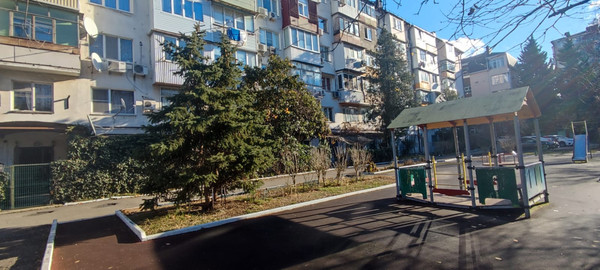 Продам двухкомнатную (2-комн.) квартиру, Керченская ул, 17, Туапсе г