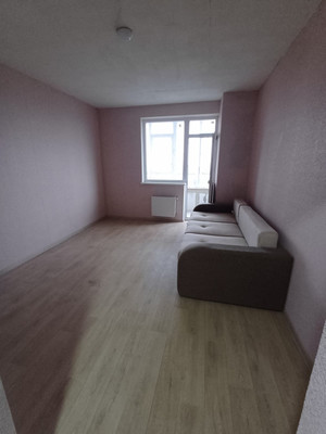 Продам однокомнатную (1-комн.) квартиру, Батурина ул, 13б, Симферополь г