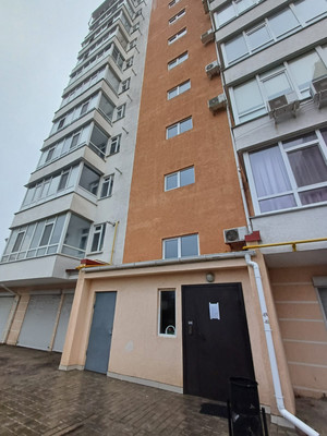 Продам однокомнатную (1-комн.) квартиру, Батурина ул, 13б, Симферополь г