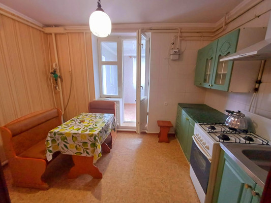 Продам двухкомнатную (2-комн.) квартиру, Комарова ул, 14, Песчаное с