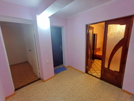 Продам двухкомнатную (2-комн.) квартиру, Комарова ул, 14, Песчаное с