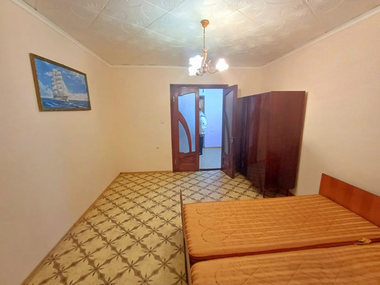 Продам двухкомнатную (2-комн.) квартиру, Комарова ул, 14, Песчаное с