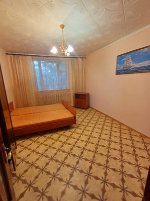 Продам двухкомнатную (2-комн.) квартиру, Комарова ул, 14, Песчаное с