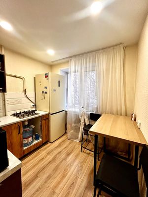 Продам двухкомнатную (2-комн.) квартиру, Тургенева ул, 3, Киров г