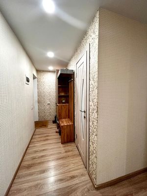 Продам двухкомнатную (2-комн.) квартиру, Тургенева ул, 3, Киров г