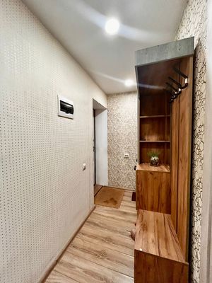 Продам двухкомнатную (2-комн.) квартиру, Тургенева ул, 3, Киров г