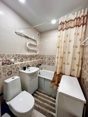 Продам двухкомнатную (2-комн.) квартиру, Тургенева ул, 3, Киров г