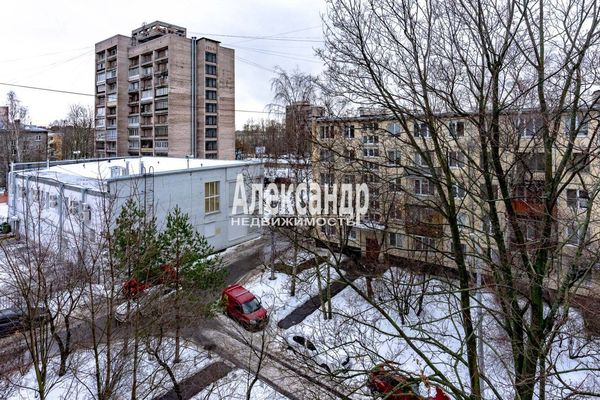 Продам двухкомнатную (2-комн.) квартиру, Новоизмайловский пр-кт, д. 32 корп. 2, Санкт-Петербург г