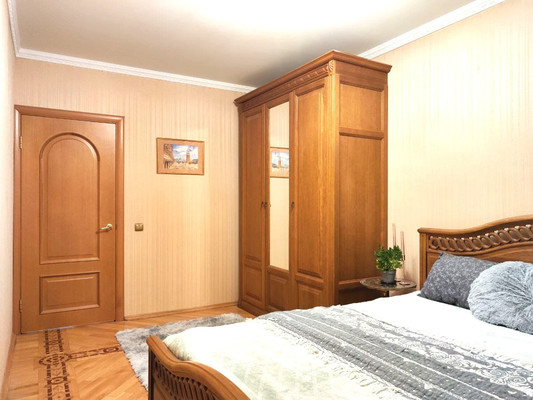 Продам двухкомнатную (2-комн.) квартиру, Подольская ул, 7а, Северово д