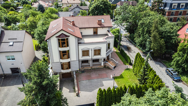 Продам офисное помещение 710,4 м2, Ватутина ул, 18, Калининград г