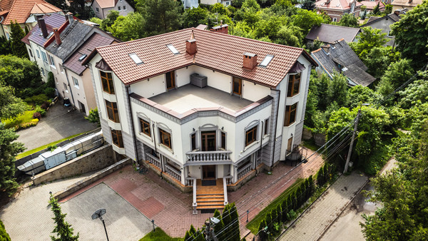 Продам офисное помещение 710,4 м2, Ватутина ул, 18, Калининград г