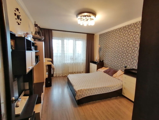 Продам двухкомнатную (2-комн.) квартиру, Фабричная (Поселок Пироговский мкр) ул, 15, Мытищи г