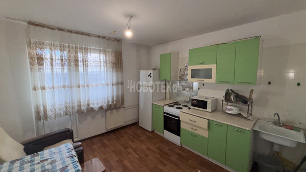 Сдам двухкомнатную (2-комн.) квартиру, Надежды ул, 1, Крымск г