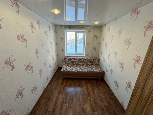 Продам трехкомнатную (3-комн.) квартиру, Комсомольский пр-кт, 69, Амурск г