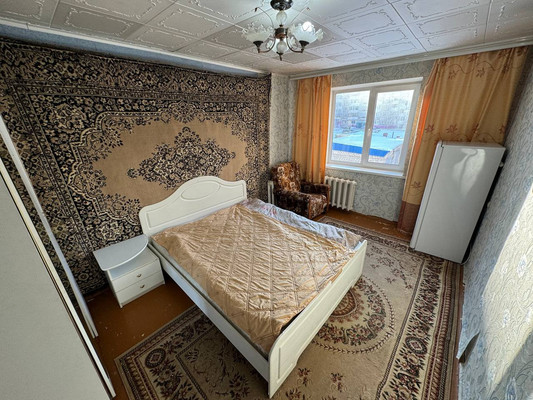 Продам трехкомнатную (3-комн.) квартиру, Комсомольский пр-кт, 69, Амурск г