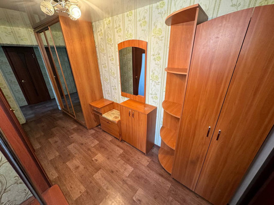 Продам трехкомнатную (3-комн.) квартиру, Комсомольский пр-кт, 69, Амурск г