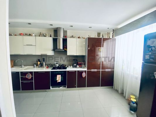 Продам однокомнатную (1-комн.) квартиру, Сиреневый б-р, 2, Калуга г