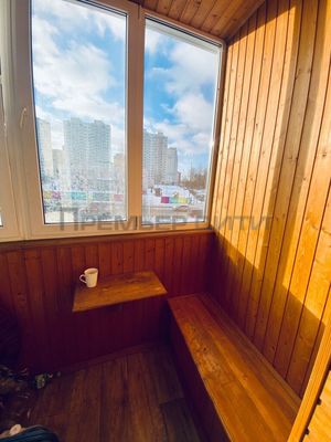 Продам однокомнатную (1-комн.) квартиру, Сиреневый б-р, 2, Калуга г