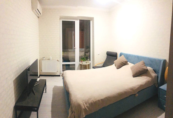 Продам двухкомнатную (2-комн.) квартиру, Кореновская ул, 21, Краснодар г