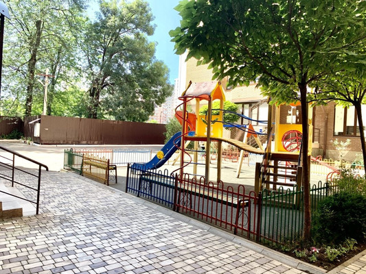 Продам двухкомнатную (2-комн.) квартиру, Кореновская ул, 21, Краснодар г