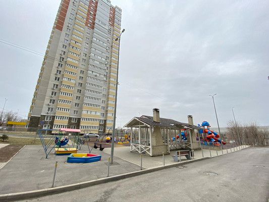 Продам двухкомнатную (2-комн.) квартиру, 2-я Краснодарская ул, 169кб, Ростов-на-Дону г