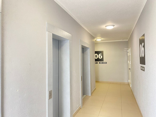 Продам трехкомнатную (3-комн.) квартиру, Жмайлова ул, 19а, Ростов-на-Дону г