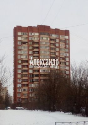 Продам трехкомнатную (3-комн.) квартиру, Загребский б-р, 7к3, Санкт-Петербург г