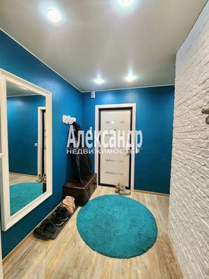 Продам однокомнатную (1-комн.) квартиру, Молодежный б-р, 19, Кириши г