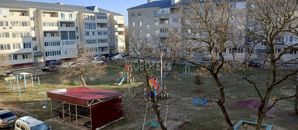 Продам двухкомнатную (2-комн.) квартиру, Свободная ул, 16к2, Кропоткин г