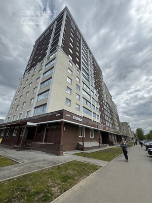 Продам трехкомнатную (3-комн.) квартиру, Красных Зорь ул, 8, Иваново г