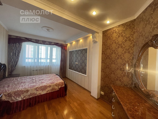 Продам трехкомнатную (3-комн.) квартиру, Комсомольская ул, 17, Иваново г
