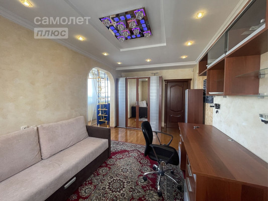 Продам трехкомнатную (3-комн.) квартиру, Комсомольская ул, 17, Иваново г