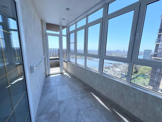 Продам трехкомнатную (3-комн.) квартиру, Береговая ул, 117б, Ростов-на-Дону г